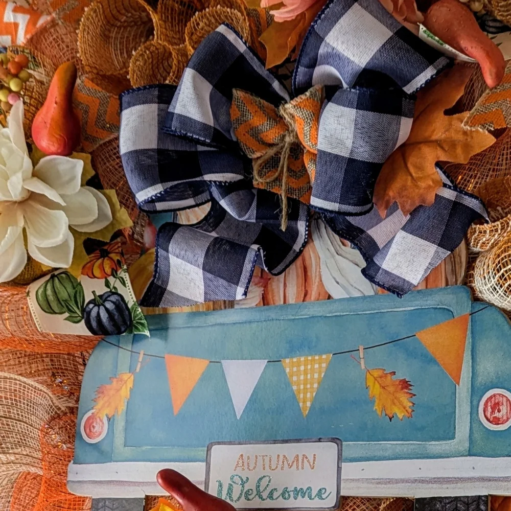 A Cute Autumn Welcome Wreath